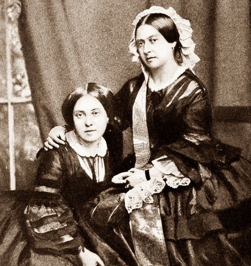 Viktória királynő és leánya, Viktória hercegnő (Forrás: Pinterest - Tina Rogers)